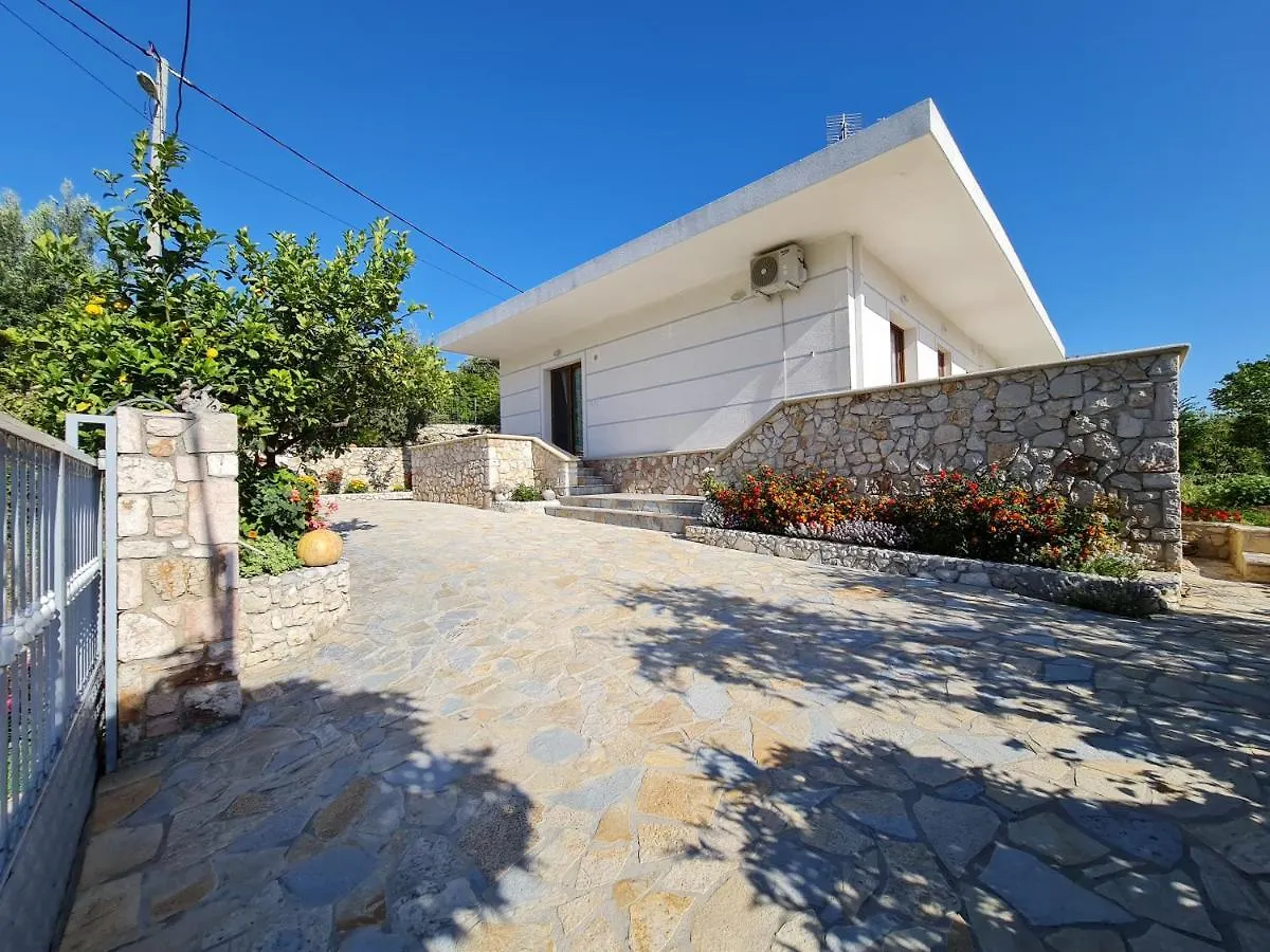 Guesthouse Redilka Ksamil